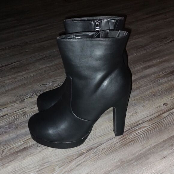 Torrid black platform heeled boots  Sz 10.5 WW  NWT - Picture 3 of 7